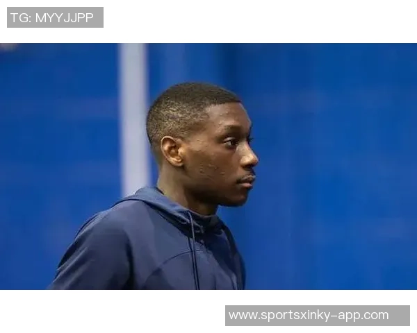 弗兰克透露穆阿尼或将在周末复出并强调自己在转会运作中的决定权 弗兰克透露穆阿尼或将在周末复出并强调自己在转会运作中的决定权